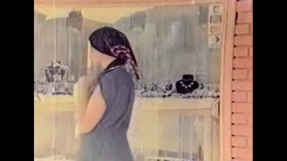 Yeşilçam Efsanesi Balbadem – Tombik Hizmetçi Kızın Patronla Am Göt Sikişi!